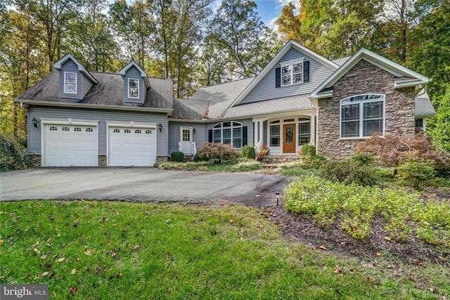 1360 Lake Forest Dr, Mineral, VA 23117 - photo 1