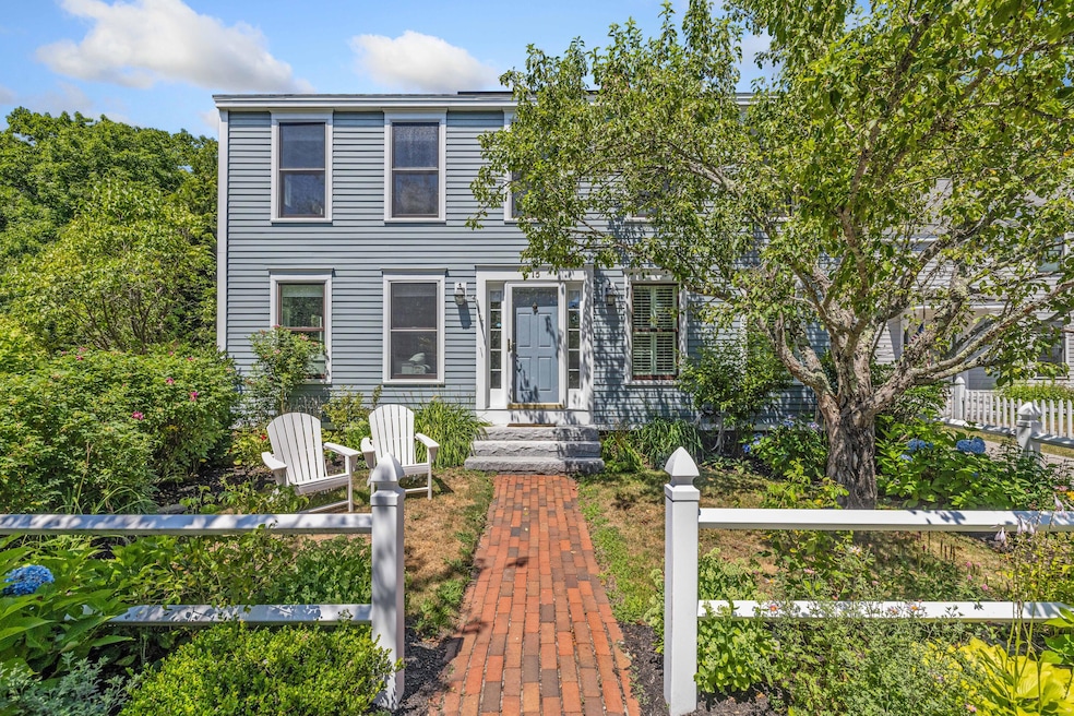 15 Benjamin Hubbard Lane