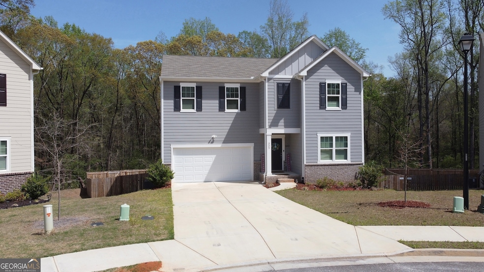 305 Pond Ct, Hoschton, GA 30548 - photo 1