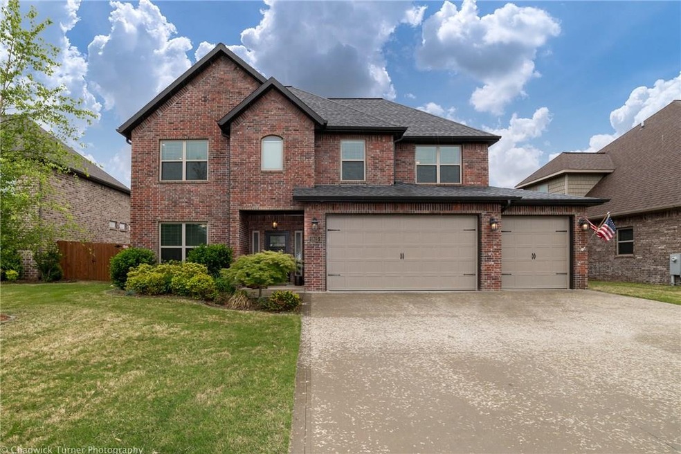 Gorgeous one owner located within walking distance to Bentonville Community Center, trails, schools and shopping.