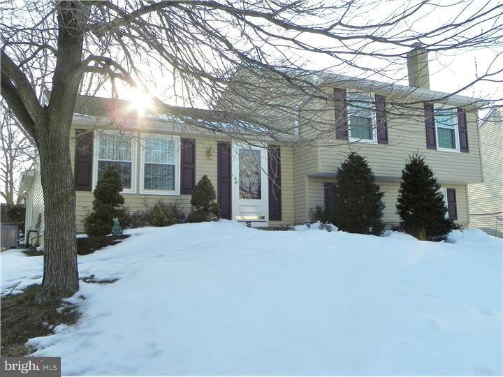 403 Centennial Dr, Morrisville, PA 19067 - photo 1