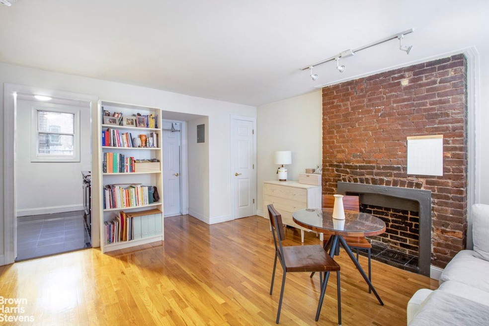 237 E 24th St unit 2R, New York, NY 10010 - photo 1