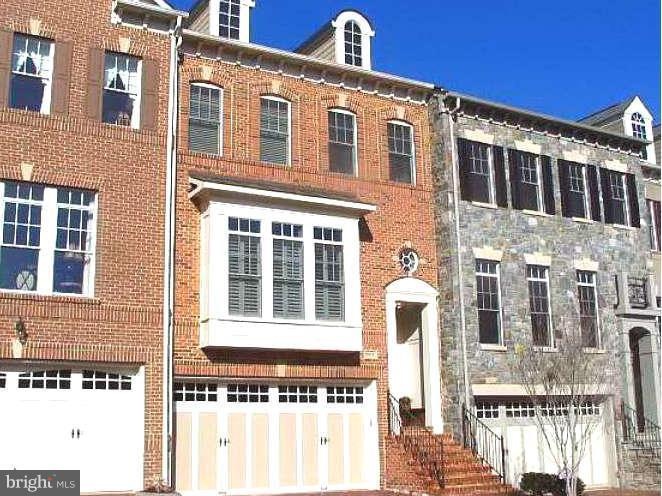 6876 Frase Dr, Falls Church, VA 22043 - photo 1