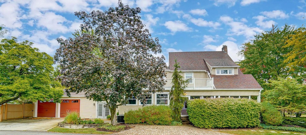 416 E Dunedin Rd, Columbus, OH 43214 - photo 1