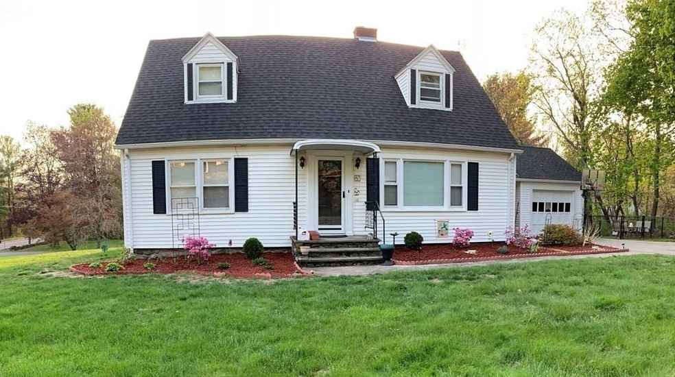 47 Old Worcester Rd, Webster, MA 01570 - photo 1