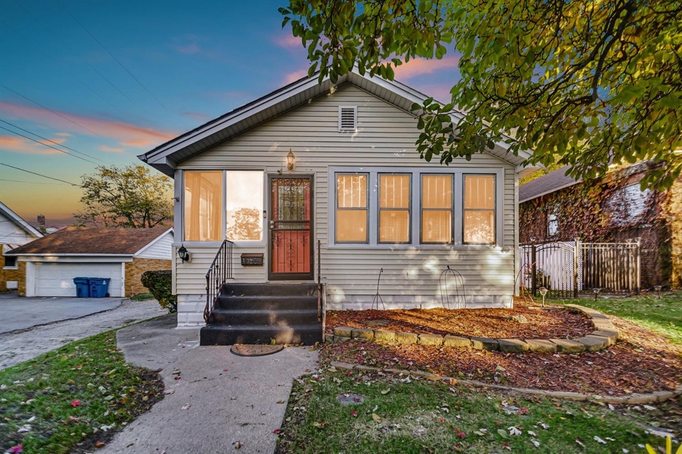 4327 Washington St, Gary, IN 46408 - photo 1