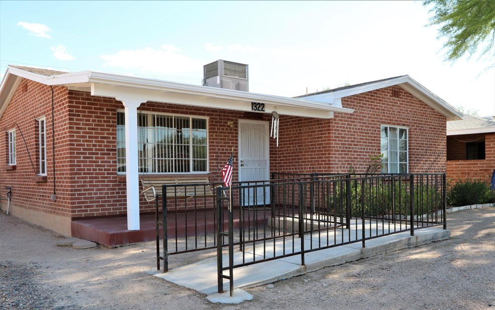 1322 E Miles St, Tucson, AZ 85719 - photo 1
