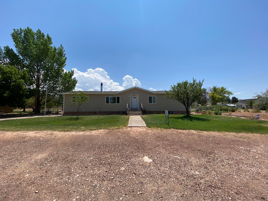 220 E 200 N, Parowan, UT 84761 - photo 1