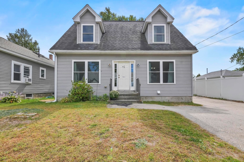 4 1/2 Haines St, Nashua, NH 03060 - photo 1