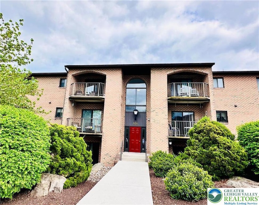 938 Cold Spring Rd unit 11, Allentown, PA 18103 - photo 1