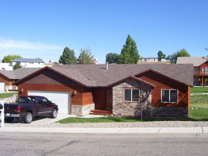 1001 E 10th St, Craig, CO 81625 - photo 1