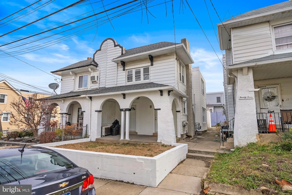 25 N Pennock Ave, Upper Darby, PA 19082 - photo 1