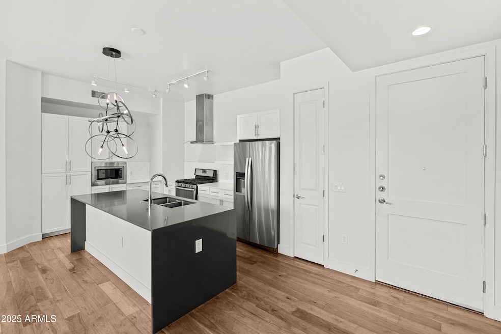 Edison Midtown unit 3002, Phoenix, AZ 85012 - photo 1