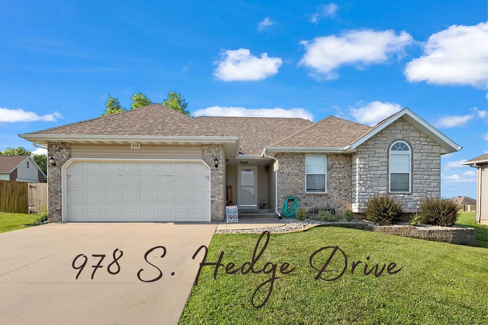 978 Hedge Dr, Nixa, MO 65714 - photo 1