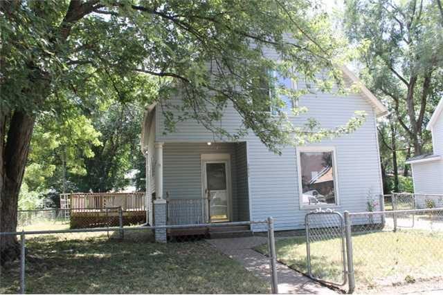 2611 E Walnut St, Des Moines, IA 50317 - photo 1