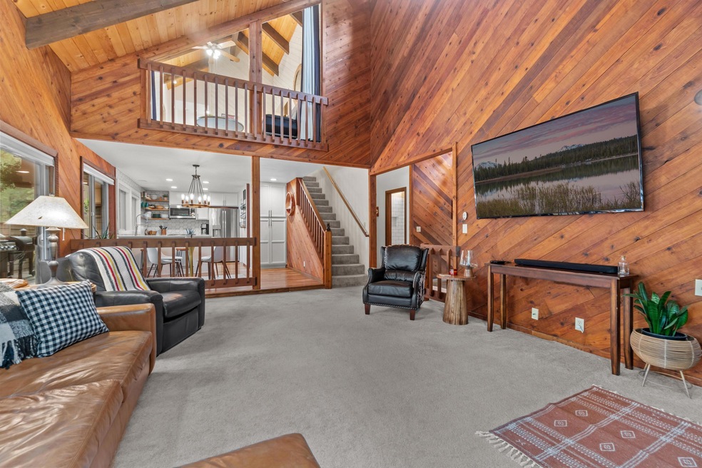 70820 Hyacinth unit SH26, Black Butte Ranch, OR 97759 - photo 1