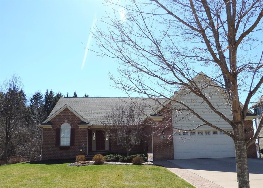 420 Fairways Ln, Chelsea, MI 48118 - photo 1