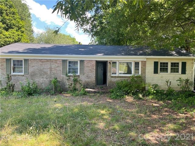 2323 Maplewood Dr, Gastonia, NC 28052 - photo 1