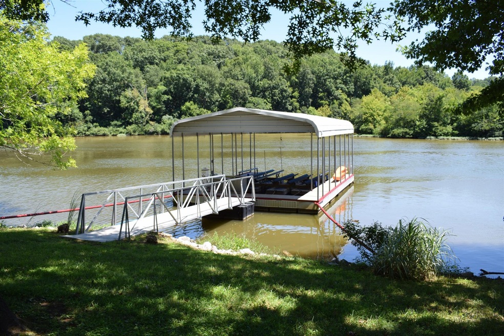 1455 Chapmansboro Rd, Chapmansboro, TN 37035 - photo 1