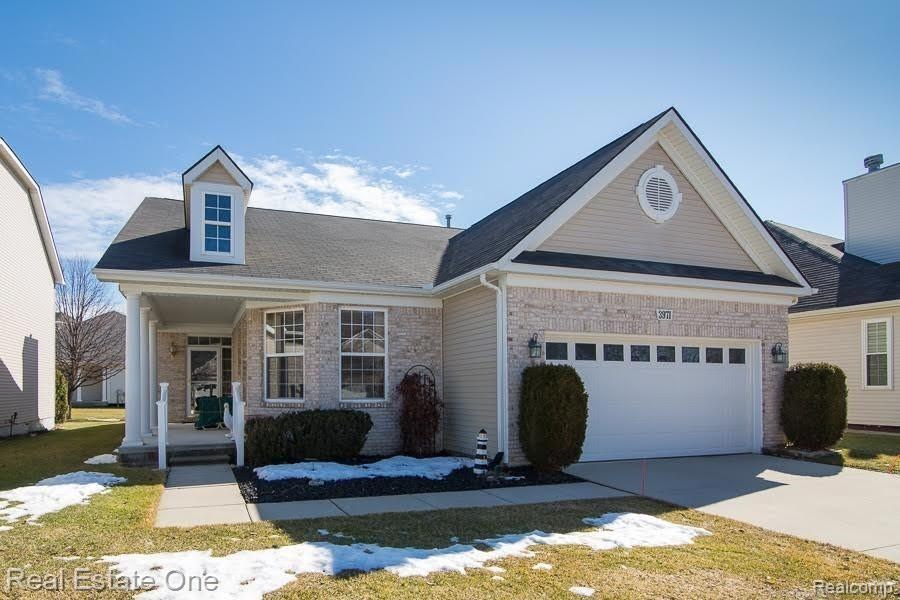 3971 Hillsdale Dr unit 209, Auburn Hills, MI 48326 - photo 1