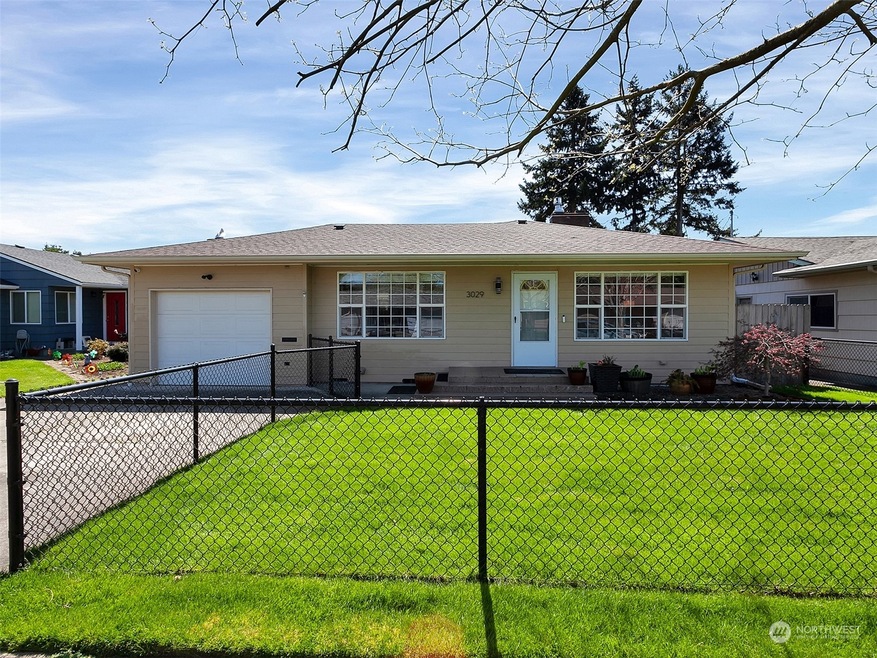 3029 Maple St, Longview, WA 98632 - photo 1