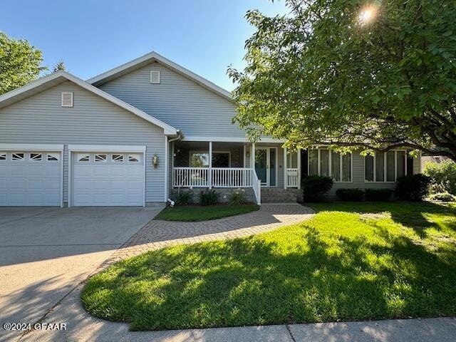 822 Bygland Rd SE, East Grand Forks, MN 56721 - photo 1