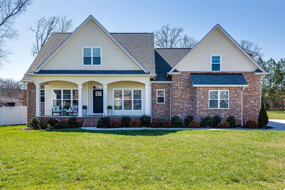 94 S Windsor Ct, Manchester, TN 37355 - photo 1