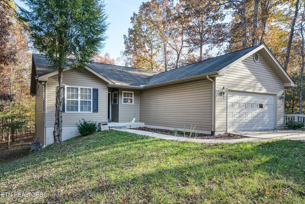 3-web-or-mls-1013 Pahue Dr_013_TNPC