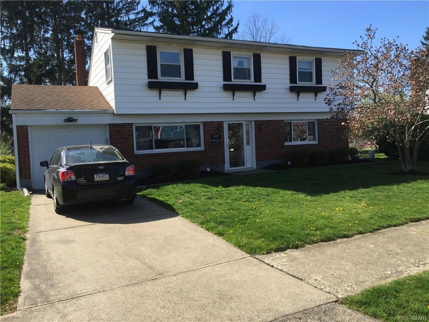 3025 Shakespeare Rd, Bethlehem, PA 18017 - photo 1