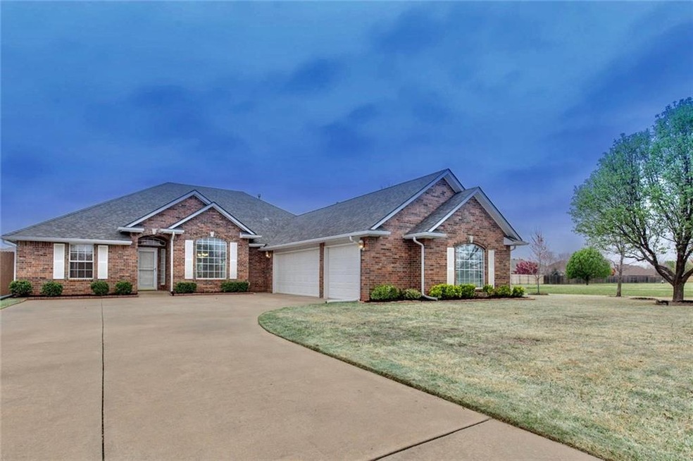 2301 Richland Dr, Edmond, OK 73012 - photo 1