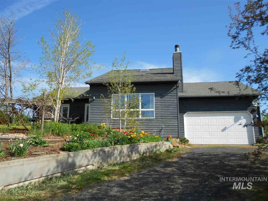 816 Public Ave, Moscow, ID 83843 - photo 1