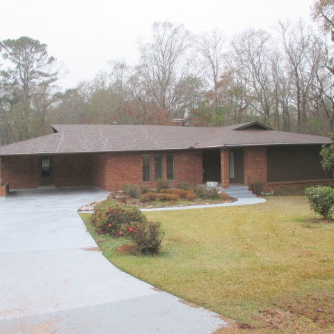 503 Comanche Dr, McComb, MS 39648 - photo 1