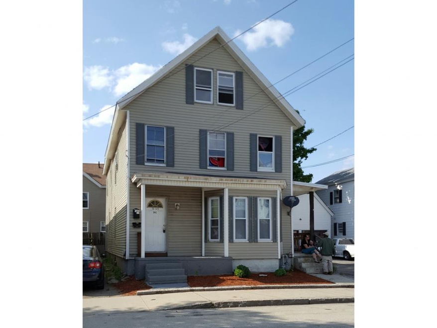 75 1/2 Kinsley St, Nashua, NH 03060 - photo 1