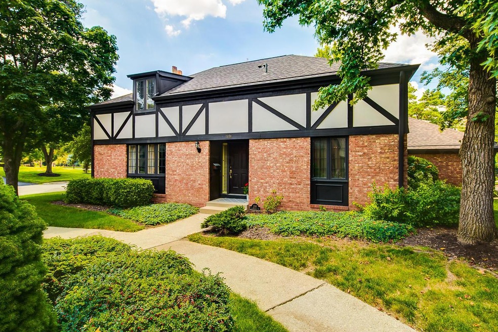 Welcome to 1391 LaRochelle