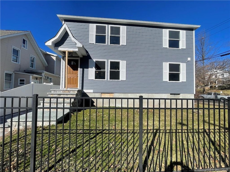 395 Blake St unit 2, New Haven, CT 06515 - photo 1