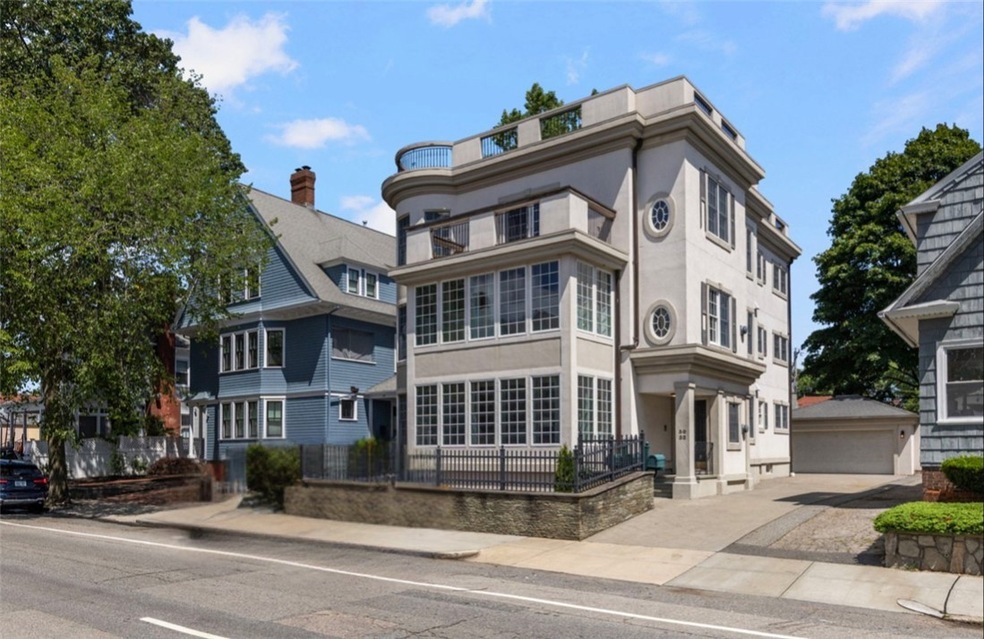 30 S Angell St unit 3, Providence, RI 02906 - photo 1