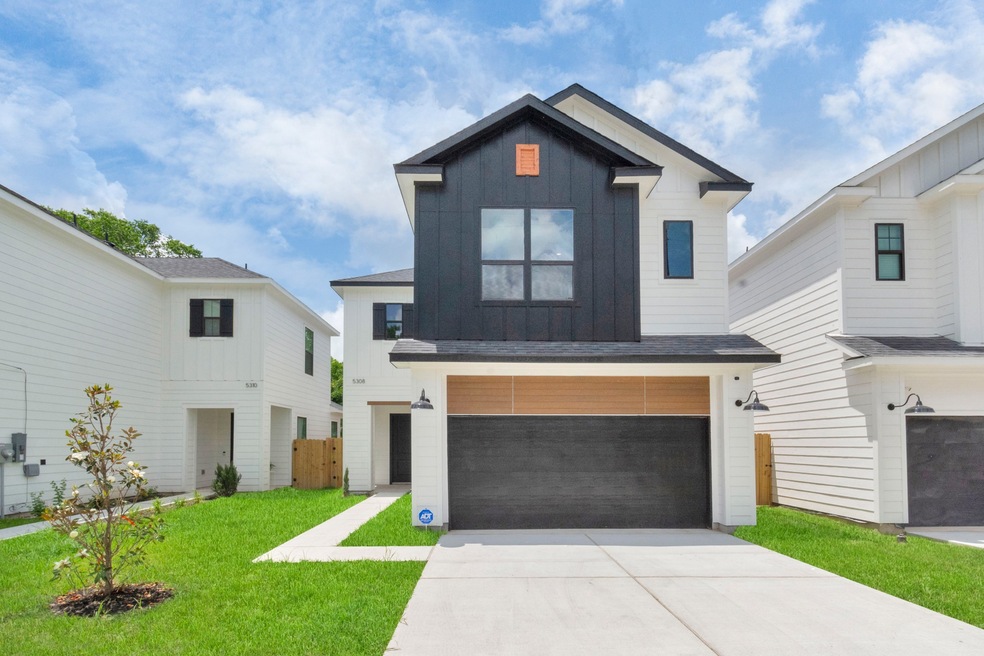 5308 Denmark St, Houston, TX 77028 - photo 1