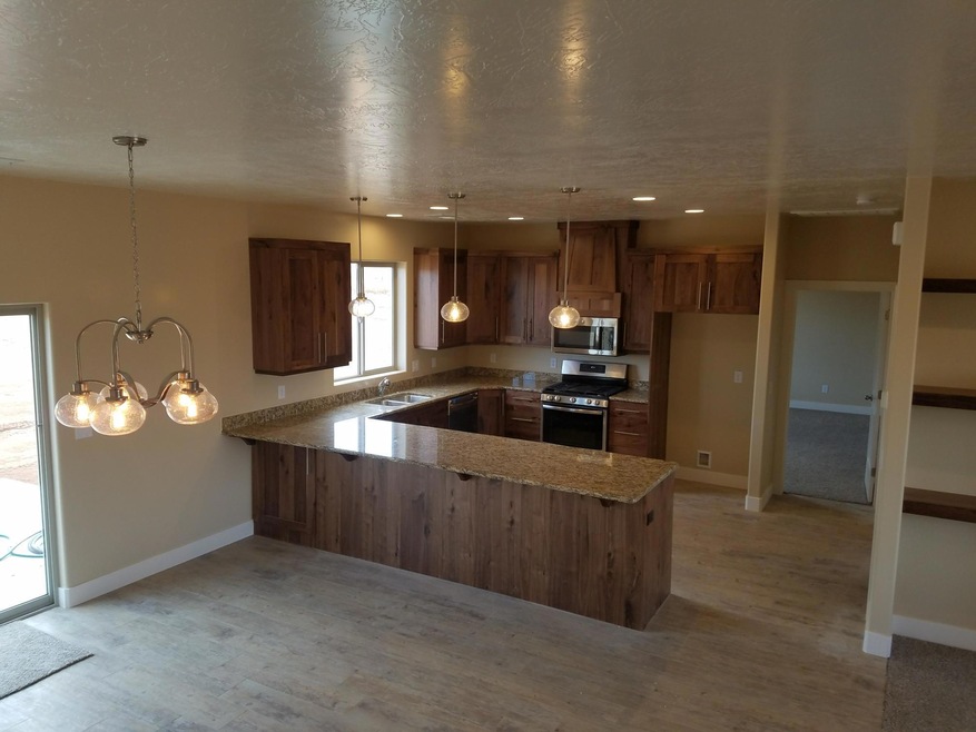 3714N175WDining