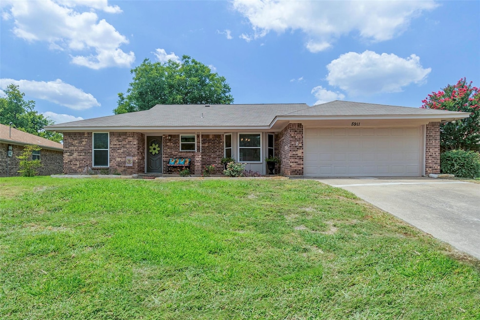 5911 Crestwood Cir E, North Richland Hills, TX 76180 - photo 1