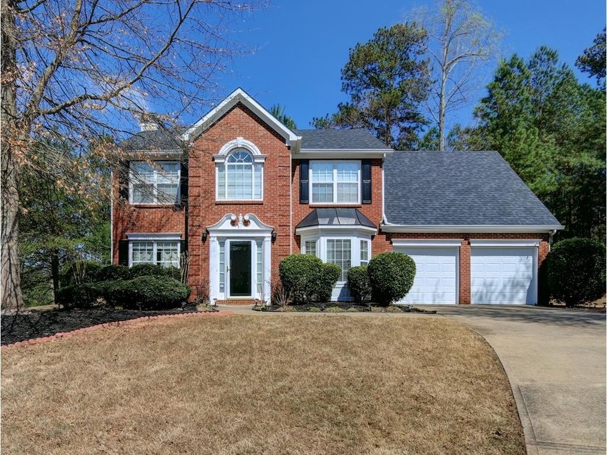 Brick beauty in cul de sac lot!