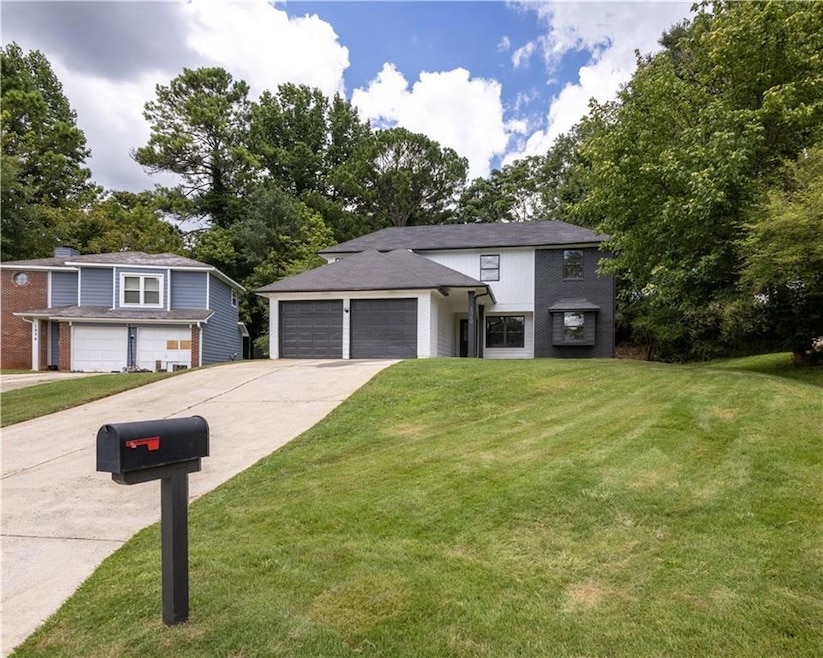 1940 Corners Cir, Lithonia, GA 30058 - photo 1