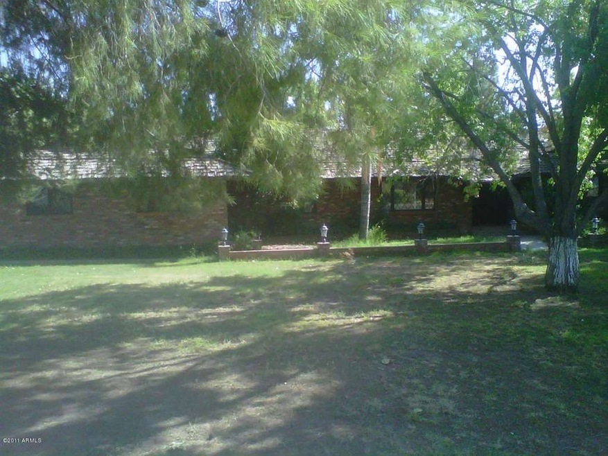 HUGE front yard on 1 acre of land