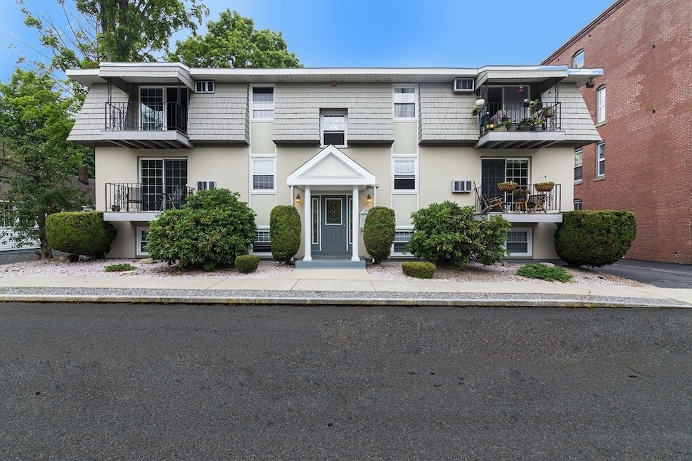 13 Summer St unit 10, Westborough, MA 01581 - photo 1