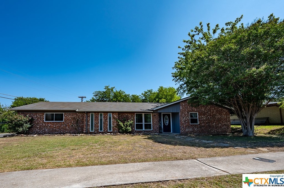 901 Laurie Ln, Copperas Cove, TX 76522 - photo 1