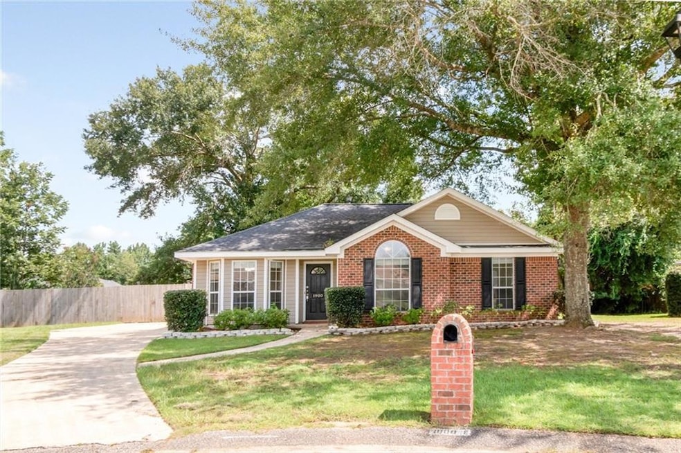 1900 Woodstone Ct E, Semmes, AL 36575 - photo 1