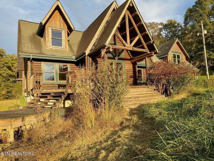 For Sale $369,900 • Co-Listing Agent