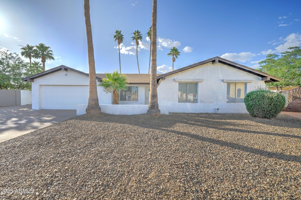 2814 S Las Palmas-1