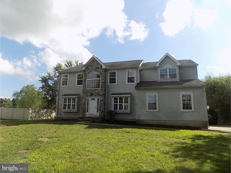 303 Bromley Dr, Mullica Hill, NJ 08062 - photo 1