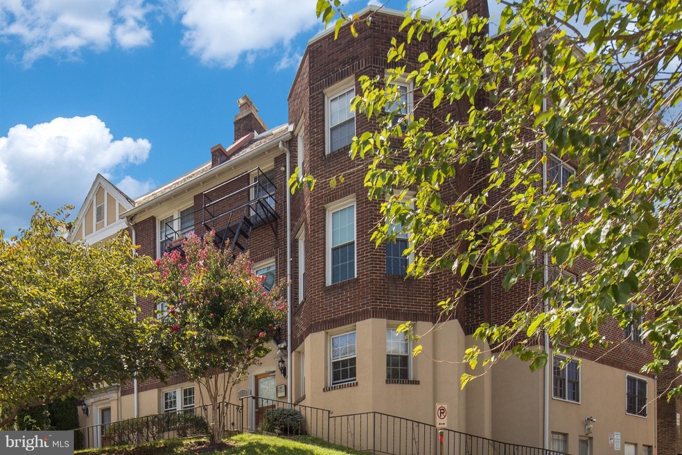 3510 16th St NW unit 104, Washington, DC 20010 - photo 1