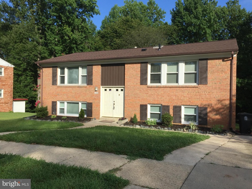1422 Shady Glen Dr, District Heights, MD 20747 - photo 1
